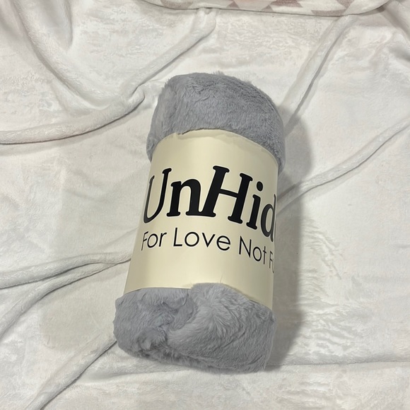 UnHide Bedding Unhide Lil Marsh Medium Silver Fox Poshmark